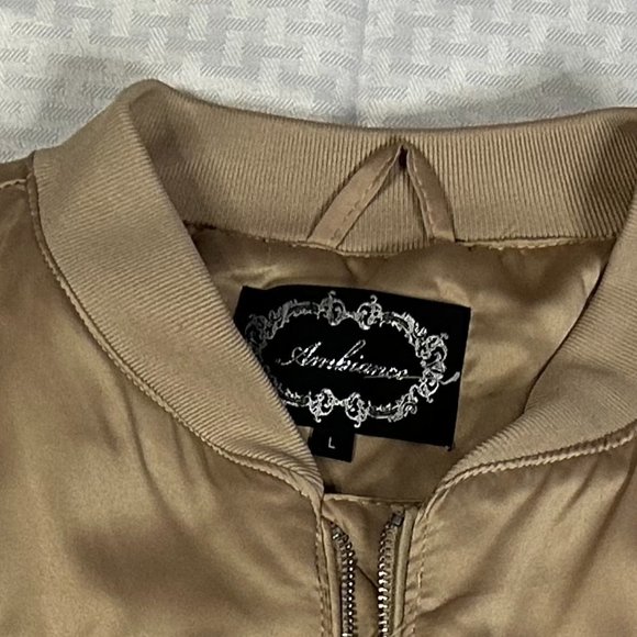 Upcycled Satin Puff Embroidered Bomber Jacket "Fearless Woman" M/L - Picture 8 of 8